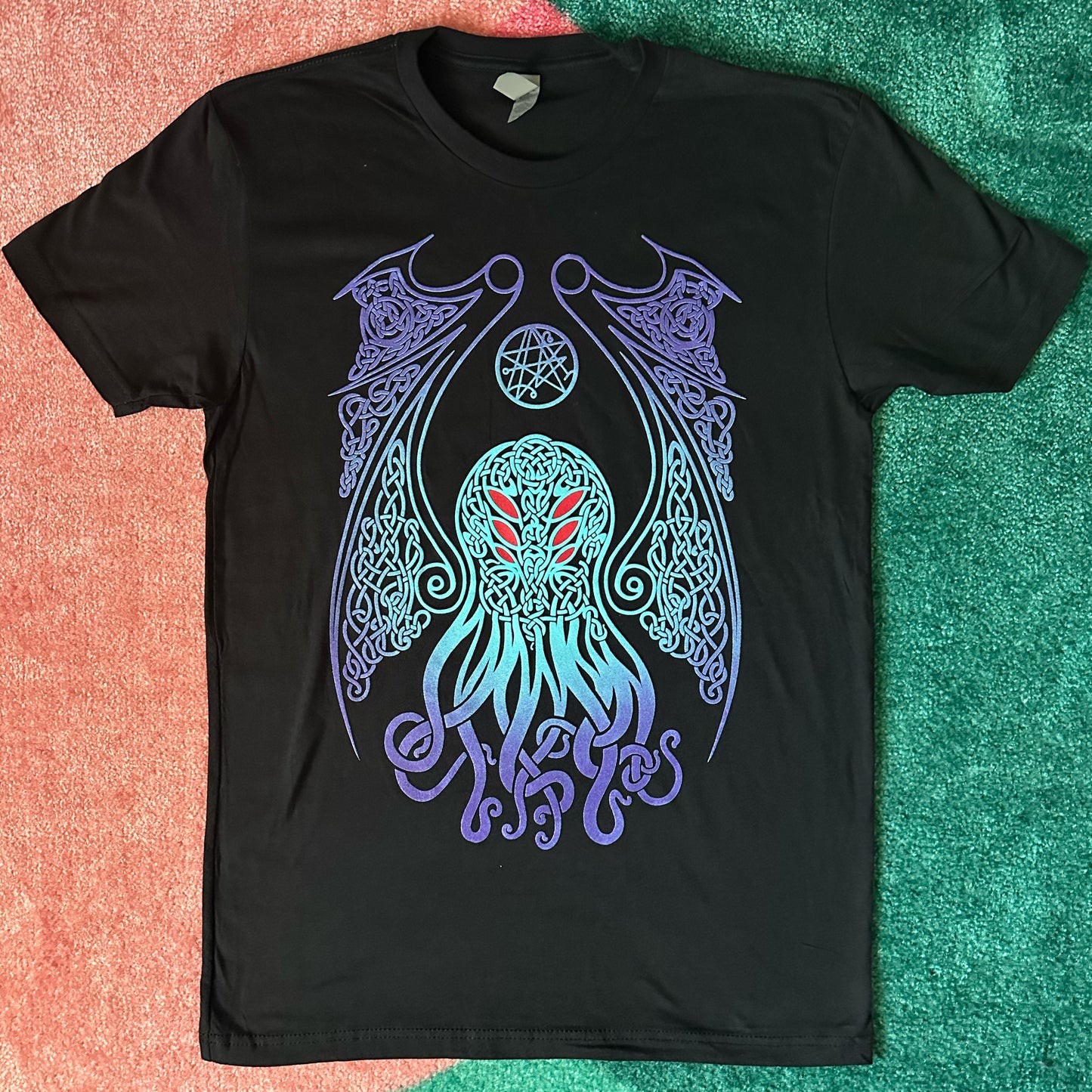 Cthulhu Dreamt - T-Shirt - Knotwork